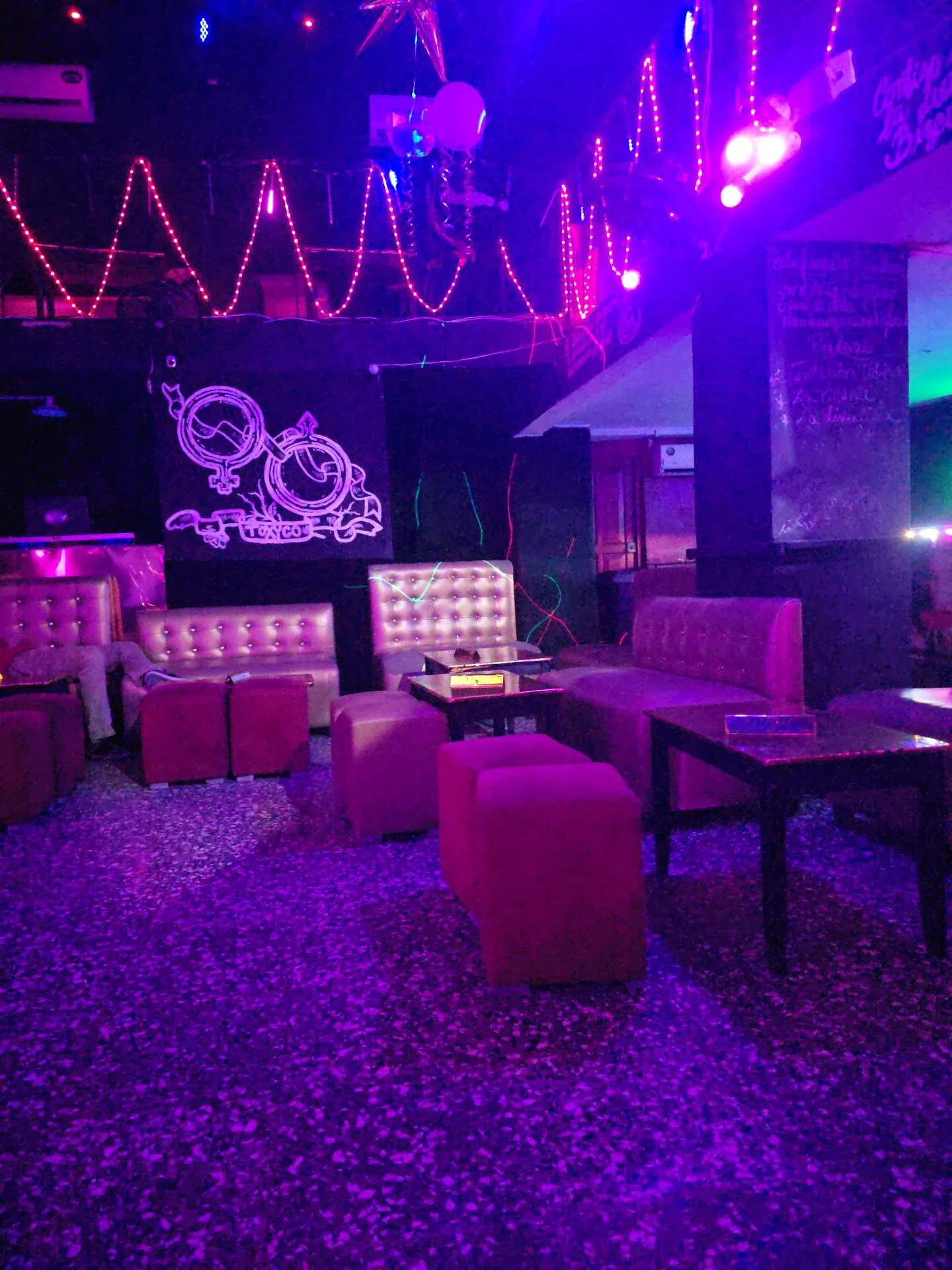 XY Bar, Havana