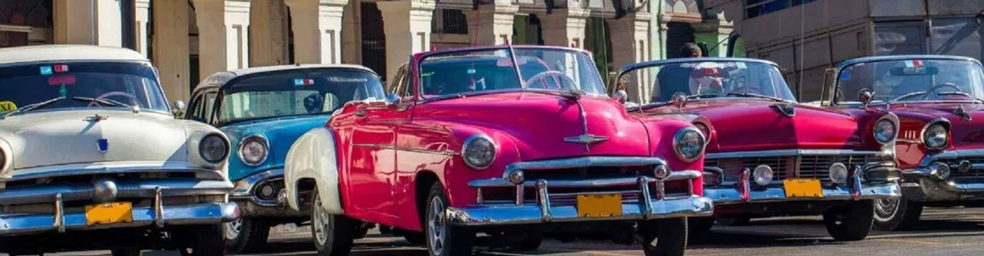 Strawberry Tours — Havana Vintage Car Tour, Havanna