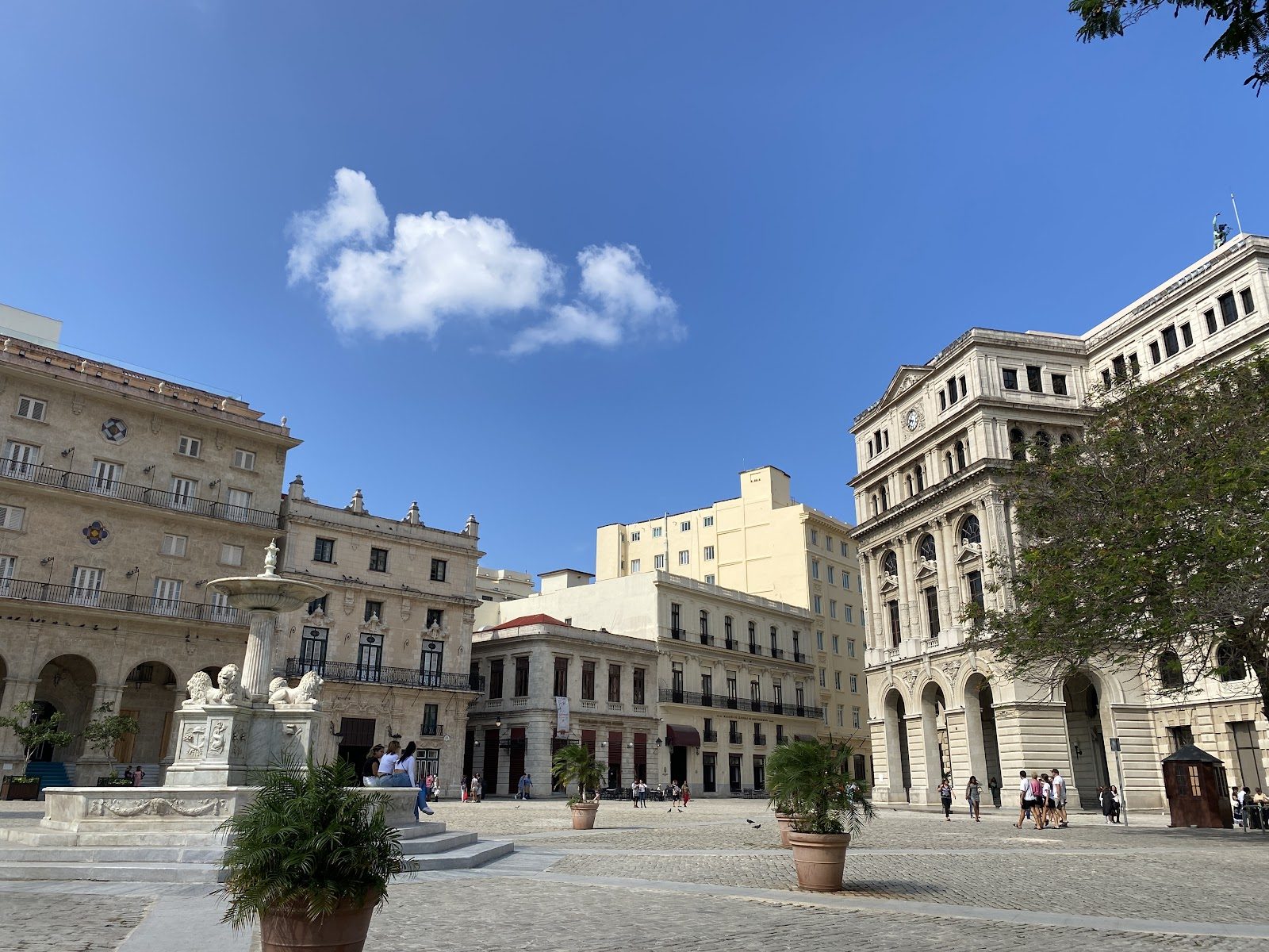 Parque Shanghái (Confucius statue), Havana